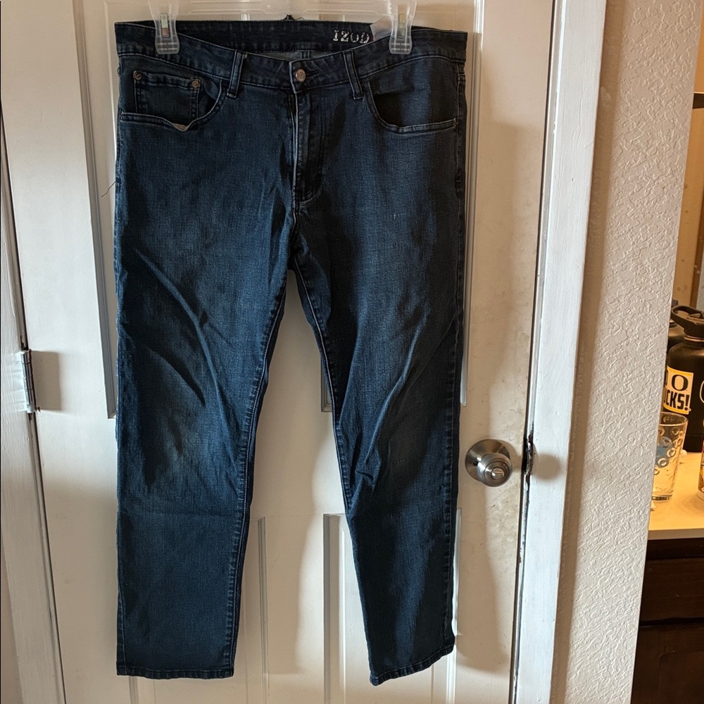 Izod Men's Dark Blue Straight Jeans